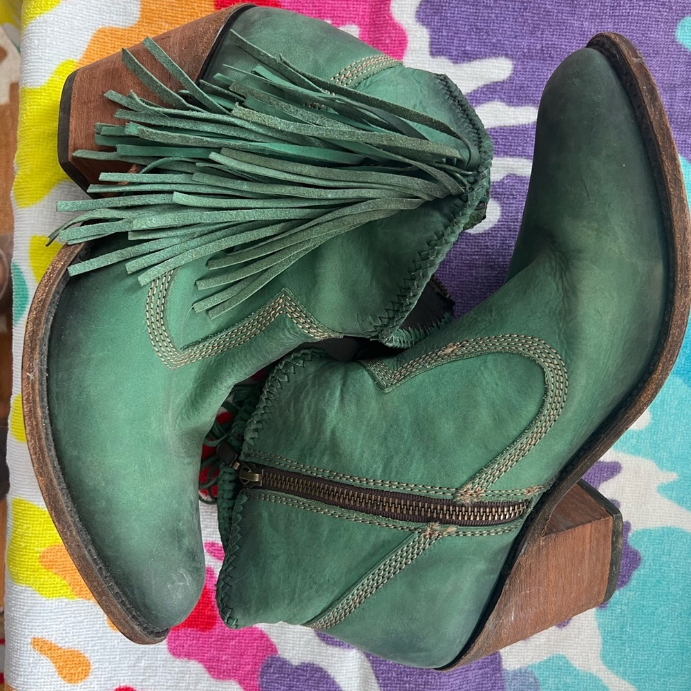 Green boots. Worn a handful of times! Very unique!